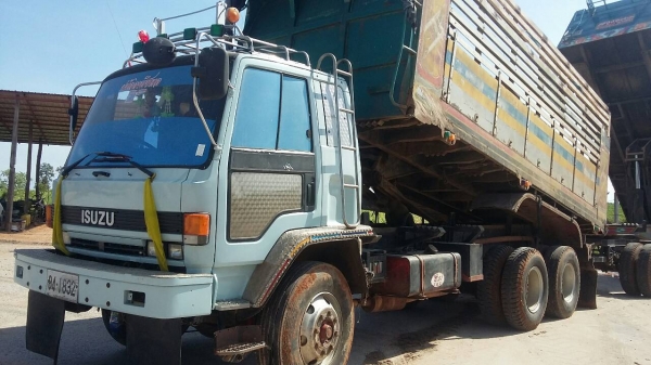 ISUZU ROCKY แม่+ ลูก ดัมพ์ 240 แรงม้า ปีจดทะเบียน 2544 ISUZU ROCKY แม่+ ลูก ดัมพ์ 240 แรงม้า ปีจดทะเบียน 2544