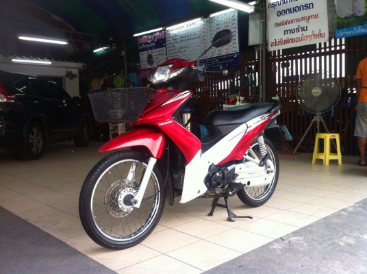 ขออนุญาติขาย HONDA WAVE 110-i มือเดียว เครื่องเดิม โอนให้ฟรีครับ ขออนุญาติขาย HONDA WAVE 110-i มือเดียว เครื่องเดิม โอนให้ฟรีครับ