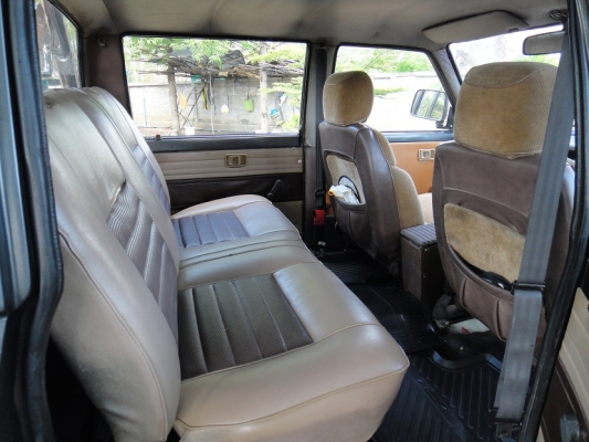 TOYOTA ม้ากระโดด 4ประตู เครื่องดีเซล หน้าหลังเดิมๆ แอร์เย็น TOYOTA ม้ากระโดด 4ประตู เครื่องดีเซล หน้าหลังเดิมๆ แอร์เย็น