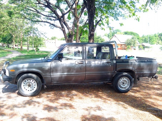 TOYOTA ม้ากระโดด 4ประตู เครื่องดีเซล หน้าหลังเดิมๆ แอร์เย็น TOYOTA ม้ากระโดด 4ประตู เครื่องดีเซล หน้าหลังเดิมๆ แอร์เย็น