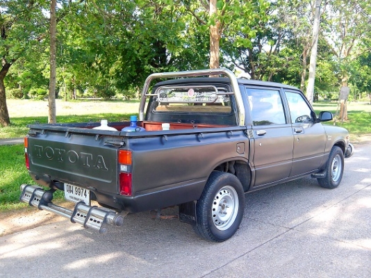 TOYOTA ม้ากระโดด 4ประตู เครื่องดีเซล หน้าหลังเดิมๆ แอร์เย็น TOYOTA ม้ากระโดด 4ประตู เครื่องดีเซล หน้าหลังเดิมๆ แอร์เย็น