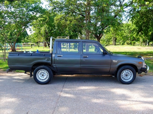 TOYOTA ม้ากระโดด 4ประตู เครื่องดีเซล หน้าหลังเดิมๆ แอร์เย็น