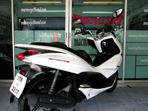 pcx 150 สีขาวมุก พิมนิยม รถเดือน พฤษภาคม ปี 56 ไมล์ 2 หมื่นโล ยางหน้าหลังใหม่พร้อมใช้ แถม 3รายการ 51900