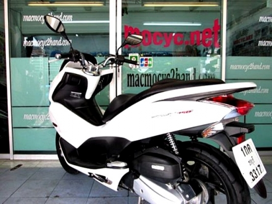 pcx 150 สีขาวมุก พิมนิยม รถเดือน พฤษภาคม ปี 56 ไมล์ 2 หมื่นโล ยางหน้าหลังใหม่พร้อมใช้ แถม 3รายการ 51900