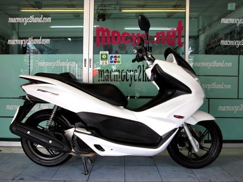 pcx 150 สีขาวมุก พิมนิยม รถเดือน พฤษภาคม ปี 56 ไมล์ 2 หมื่นโล ยางหน้าหลังใหม่พร้อมใช้ แถม 3รายการ 51900