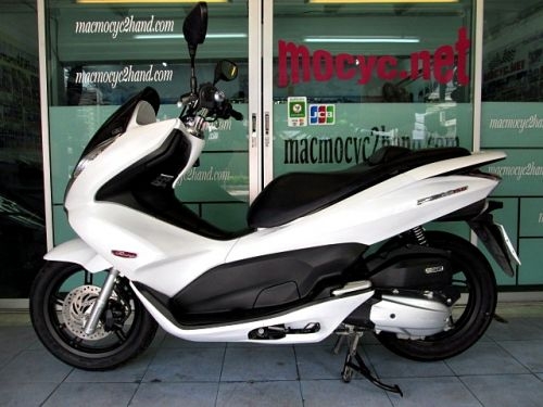 pcx 150 สีขาวมุก พิมนิยม รถเดือน พฤษภาคม ปี 56 ไมล์ 2 หมื่นโล ยางหน้าหลังใหม่พร้อมใช้ แถม 3รายการ 51900