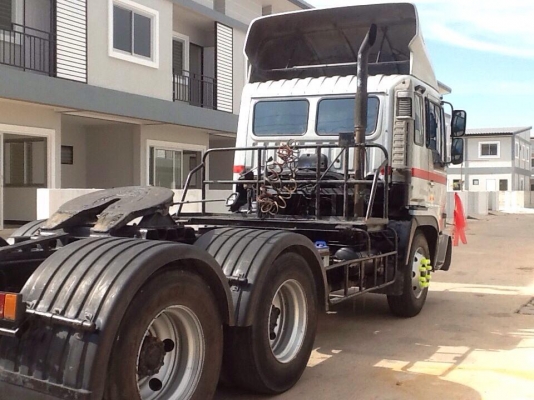 ขายยรถบรรทุกสิบล้อหัวลากสภาพพร้อมใช้งานคับ