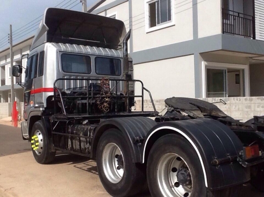 ขายยรถบรรทุกสิบล้อหัวลากสภาพพร้อมใช้งานคับ