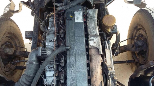 ขายยรถบรรทุกสิบล้อหัวลากสภาพพร้อมใช้งานคับ