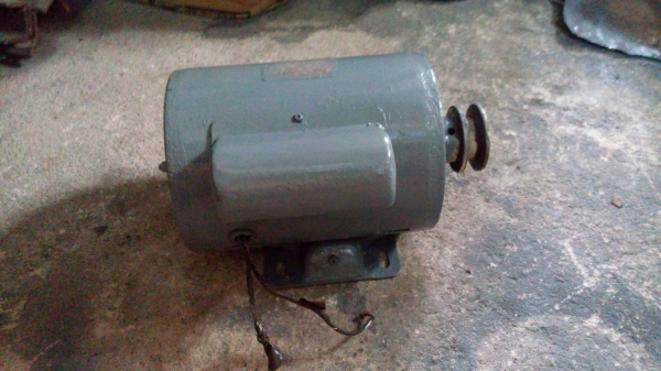 ขาย !! มอเตอร์1 แรง 220 v.มิตซู รอบ1440 สภาพพร้อมใ้ช้งาน ขาย !! มอเตอร์1 แรง 220 v.มิตซู รอบ1440 สภาพพร้อมใ้ช้งาน