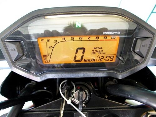 msx สีแดง ตัวใหม่แมกซ์สีทอง รถเดือน พฤศจิกายน ปี 57 ไมล์ 3 พันโล  สภาพเดิมๆสวย แถม 4 รายการ 58900