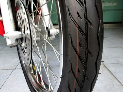 wawe 110 i สีแดง ลายใหม่ล่าสุดปี 58 รถเดือน ม ค. ปี 58 ไมล์น้อย 9 ร้อยโลเท่านั้น แถม 4 รายการ 31900