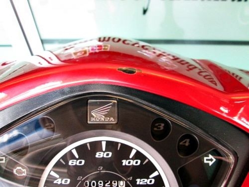 wawe 110 i สีแดง ลายใหม่ล่าสุดปี 58 รถเดือน ม ค. ปี 58 ไมล์น้อย 9 ร้อยโลเท่านั้น แถม 4 รายการ 31900