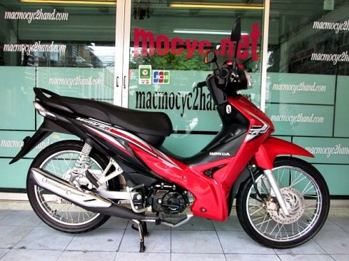 wawe 110 i สีแดง ลายใหม่ล่าสุดปี 58 รถเดือน ม ค. ปี 58 ไมล์น้อย 9 ร้อยโลเท่านั้น แถม 4 รายการ 31900