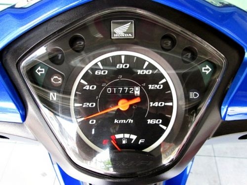 wawe 110 i สีน้ำเงิน ตัวใหม่ ลายปี 57 รถเดือน ม ค. ปี 58 ไมล์น้อย 1 พันโลเท่านั้น แถม 3 รายการ 30900