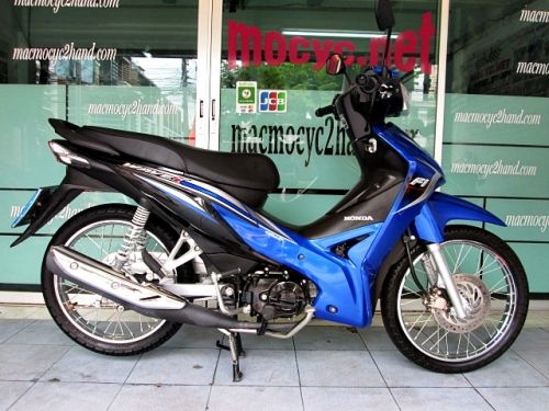 wawe 110 i สีน้ำเงิน ตัวใหม่ ลายปี 57 รถเดือน ม ค. ปี 58 ไมล์น้อย 1 พันโลเท่านั้น แถม 3 รายการ 30900