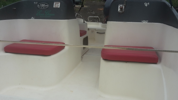 ขายเรือ21ฟุตครึ่งเป็นเรือนำเข้าครับ มีซาวเดอร์ดูปลาติดเรือมา มีห้องปลาเป็น เครื่องยามาฮ่า80แรง รุ่นใหม่4จังหวะ ใช้งานไม่กี่ครั้งเป็นเรือ2ชั้นครับ ขาย 385000 บาท พร้อมเทเลอร์ครับ