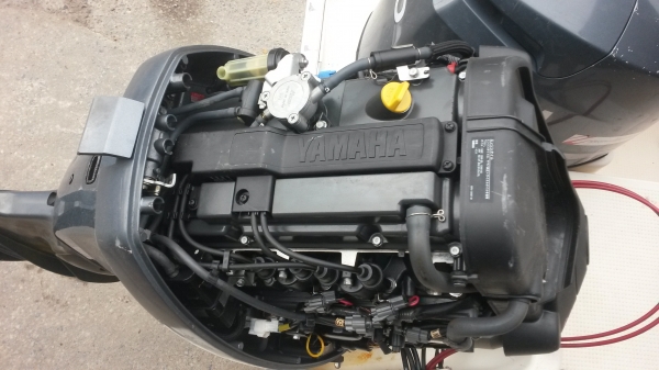 ขายเรือ21ฟุตครึ่งเป็นเรือนำเข้าครับ มีซาวเดอร์ดูปลาติดเรือมา มีห้องปลาเป็น เครื่องยามาฮ่า80แรง รุ่นใหม่4จังหวะ ใช้งานไม่กี่ครั้งเป็นเรือ2ชั้นครับ ขาย 385000 บาท พร้อมเทเลอร์ครับ