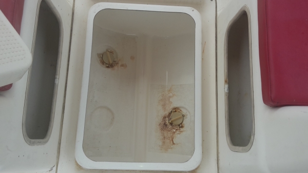 ขายเรือ21ฟุตครึ่งเป็นเรือนำเข้าครับ มีซาวเดอร์ดูปลาติดเรือมา มีห้องปลาเป็น เครื่องยามาฮ่า80แรง รุ่นใหม่4จังหวะ ใช้งานไม่กี่ครั้งเป็นเรือ2ชั้นครับ ขาย 385000 บาท พร้อมเทเลอร์ครับ