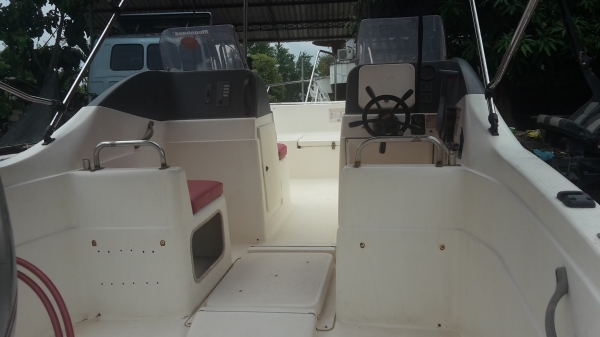 ขายเรือ21ฟุตครึ่งเป็นเรือนำเข้าครับ มีซาวเดอร์ดูปลาติดเรือมา มีห้องปลาเป็น เครื่องยามาฮ่า80แรง รุ่นใหม่4จังหวะ ใช้งานไม่กี่ครั้งเป็นเรือ2ชั้นครับ ขาย 385000 บาท พร้อมเทเลอร์ครับ