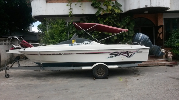 ขายเรือ21ฟุตครึ่งเป็นเรือนำเข้าครับ มีซาวเดอร์ดูปลาติดเรือมา มีห้องปลาเป็น เครื่องยามาฮ่า80แรง รุ่นใหม่4จังหวะ ใช้งานไม่กี่ครั้งเป็นเรือ2ชั้นครับ ขาย 385000 บาท พร้อมเทเลอร์ครับ