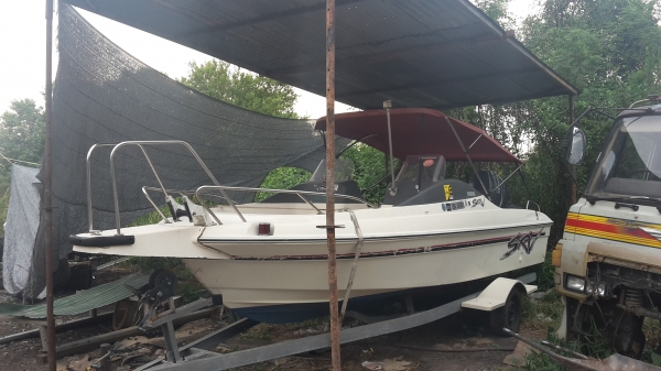 ขายเรือ21ฟุตครึ่งเป็นเรือนำเข้าครับ มีซาวเดอร์ดูปลาติดเรือมา มีห้องปลาเป็น เครื่องยามาฮ่า80แรง รุ่นใหม่4จังหวะ ใช้งานไม่กี่ครั้งเป็นเรือ2ชั้นครับ ขาย 385000 บาท พร้อมเทเลอร์ครับ