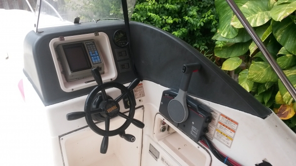 ขายเรือ21ฟุตครึ่งเป็นเรือนำเข้าครับ มีซาวเดอร์ดูปลาติดเรือมา มีห้องปลาเป็น เครื่องยามาฮ่า80แรง รุ่นใหม่4จังหวะ ใช้งานไม่กี่ครั้งเป็นเรือ2ชั้นครับ ขาย 385000 บาท พร้อมเทเลอร์ครับ