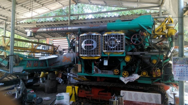 ขายรถเกี่ยวข้าวบางไทรคับ