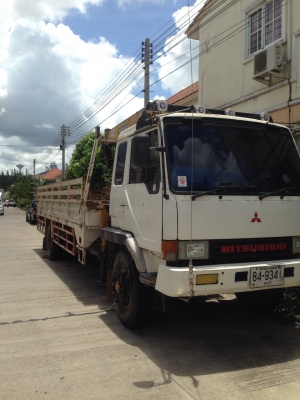 ขายบรรทุกหกล้อ MITSUBISHI FUSO ปี 45 ติดเครน TANADO 3 TON 4 ปลอก เครื่อง 195 แรงม้า