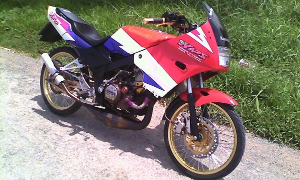 ขาย KAWASAKI KR150 ปี41 เสือเงิน อามดามล่าง ทะเบียน ไม่โอน ทะเบียน59 ขาย23500