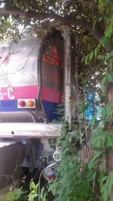 ขายถังน้ำมันแสตนเลส. ขายถังน้ำมันแสตนเลส.