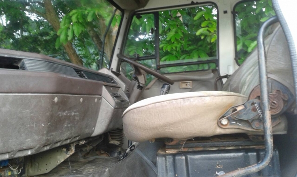 ขายรถบรรทุกรถแบคโฮ 2 เพลาสภาพพร้อมใช้ทะเบียนเต็มชุดโอนพร้อม