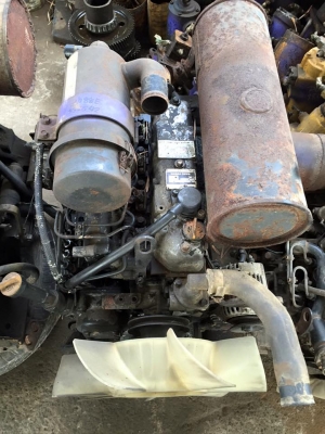 เครื่อง 4D88E komatsu เก่านอก เครื่อง 4D88E komatsu เก่านอก