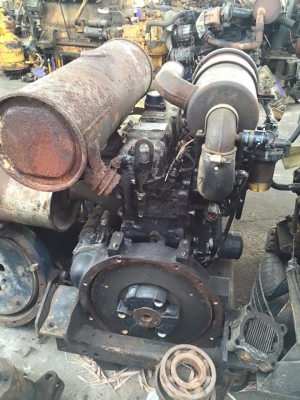 เครื่อง 4D88E komatsu เก่านอก เครื่อง 4D88E komatsu เก่านอก