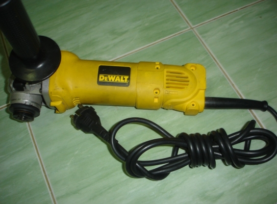 ขายเครื่องเจียร์ 4" Dewalt D28803 ของแท้100\%