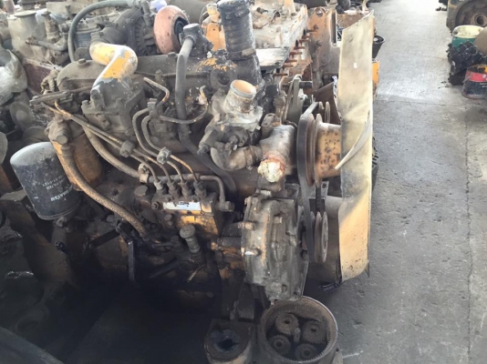 เครื่อง 4D105 komatsu เก่าใน เครื่อง 4D105 komatsu เก่าใน