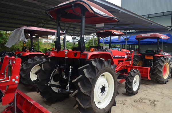 เปิดประมูลรถแทรคเตอร์ YANMAR EF453 มือสองสภาพเยี่ยมกว่า 80 คัน ราคา 99,999.- ที่สยามอินเตอร์การประมูล 6 มิ.ย. 58นี้