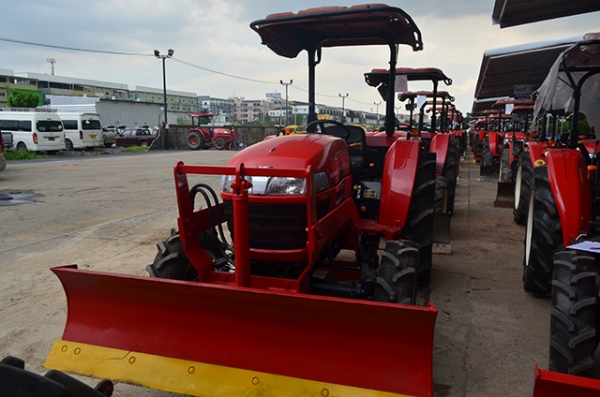 เปิดประมูลรถแทรคเตอร์ YANMAR EF453 มือสองสภาพเยี่ยมกว่า 80 คัน ราคา 99,999.- ที่สยามอินเตอร์การประมูล 6 มิ.ย. 58นี้