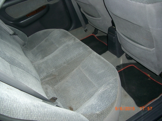 NISSAN SUNNY SALOON น้ำมัน+NGV ปี 2000 สภาพดีมากตรวจเช็คมีใบรับประกัน NISSAN SUNNY SALOON น้ำมัน+NGV ปี 2000 สภาพดีมากตรวจเช็คมีใบรับประกัน