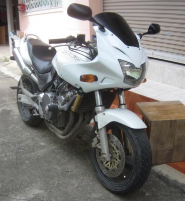 ชุดหน้ากากของแท้ CB600F Hornet จากญี่ปุ่น 5000 บาท แต่งใส่ cb400 ได้ครับ