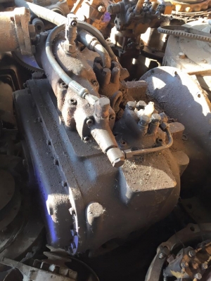 ปั๊มไฮดรอลิก 907B เก่าใน ปั๊มไฮดรอลิก 907B เก่าใน