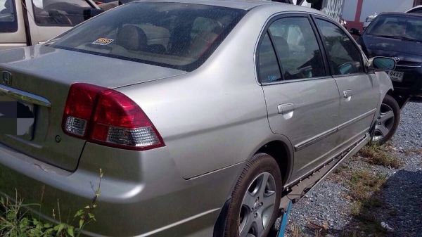 ซีวิค 05 วีเทค สีน้ำตาลโอนลอยๆหรืออะไหลได้ทั้งคันยังมีอีกหลายรุ่น ซีวิค 05 วีเทค สีน้ำตาลโอนลอยๆหรืออะไหลได้ทั้งคันยังมีอีกหลายรุ่น