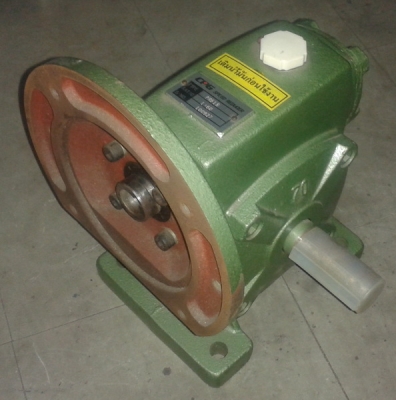 ขายเกียร์ปรับรอบมอเตอร์ชนิดเฟืองหนอน สำหรับมอเตอร์ 1 แรง ขายเกียร์ปรับรอบมอเตอร์ชนิดเฟืองหนอน สำหรับมอเตอร์ 1 แรง