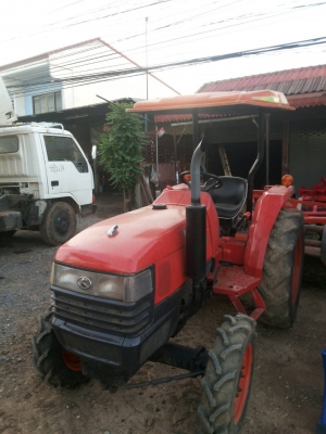 รถแทรกเตอร์คูโบต้า 34 แรงม้า 2 เพลา พร้อมอุปกรณ์ต่อพ่วง