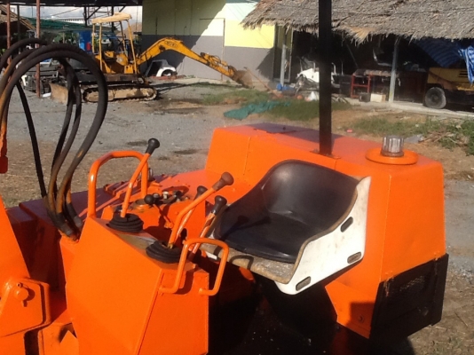 ขายรถแบคโฮyanmar ytb800-1 นำเข้าญี่ปุ่นสภาพดีพร้อมใช้ทำสีใหม่ให้แล้วครับ ขายรถแบคโฮyanmar ytb800-1 นำเข้าญี่ปุ่นสภาพดีพร้อมใช้ทำสีใหม่ให้แล้วครับ