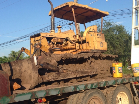 ขายรถเเทร็กเตอร์D2-5 สภาพสวย พร้อมใช้งาน เครื่องดีช่วงล่างดี ใบมีดสไลด์5ทิศทาง ราคาต่อรองได้