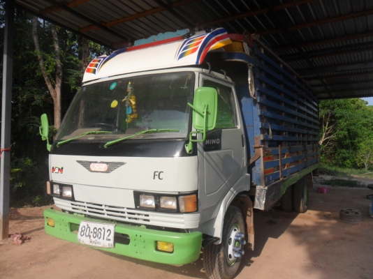 ขายแล้วครับ  ขายถูกๆๆ ครับ HINO FC  รถ 6 ล้อ พร้อมคอกลากข้าว ราคาต่อรองได้ ติดต่อช่างหมึก 087- 5262494 และ 094-7452226