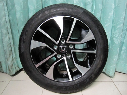 ขายล้อแม็ก HONDA CIVIC ขอบ 16 พร้อมยางสภาพใหม่ๆ