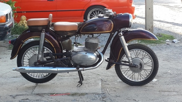 วุฒิ นนบุรี MZ 175cc. หัวไม่เลี้ยวรถเก็บงานมาบ้างแล้วเครื่องดี(เอกสารใบซื้อขาย)