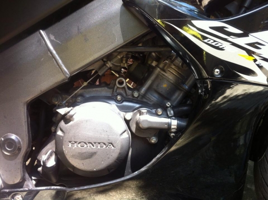 ขออนุญาติขาย HONDA CBR 150 วิ่งน้อย 1x,xxx สตา์ร์ทมือ สวยเดิม โอนให้ฟรีครับ ขออนุญาติขาย HONDA CBR 150 วิ่งน้อย 1x,xxx สตา์ร์ทมือ สวยเดิม โอนให้ฟรีครับ